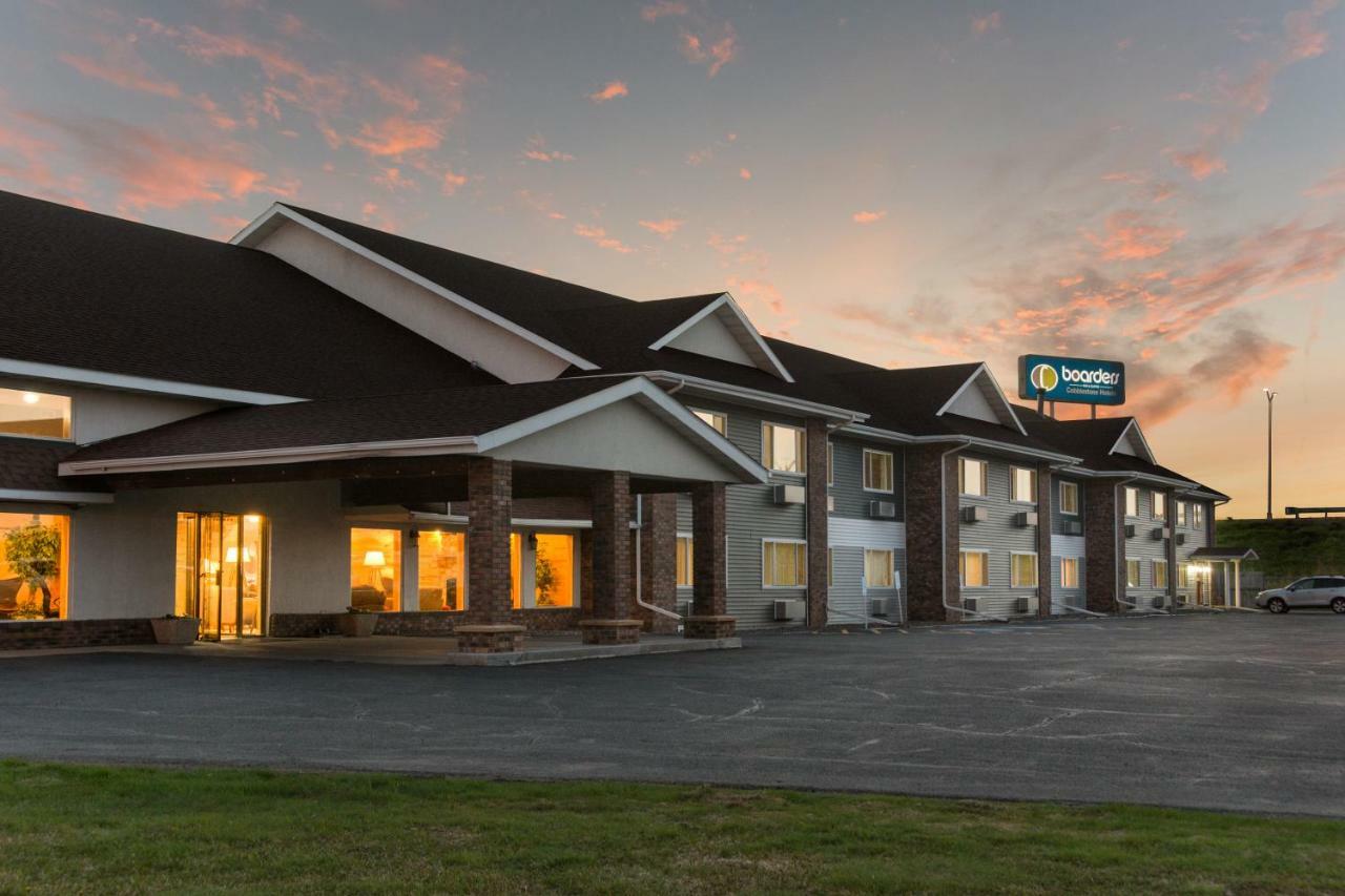 Boarders Inn & Suites By Cobblestone Hotels Сьюпириор Экстерьер фото